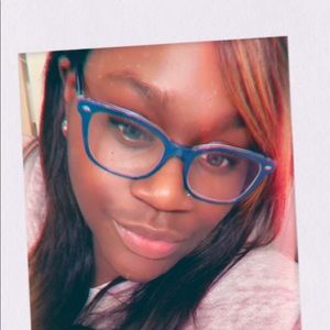 Meet your Posher, Tavia